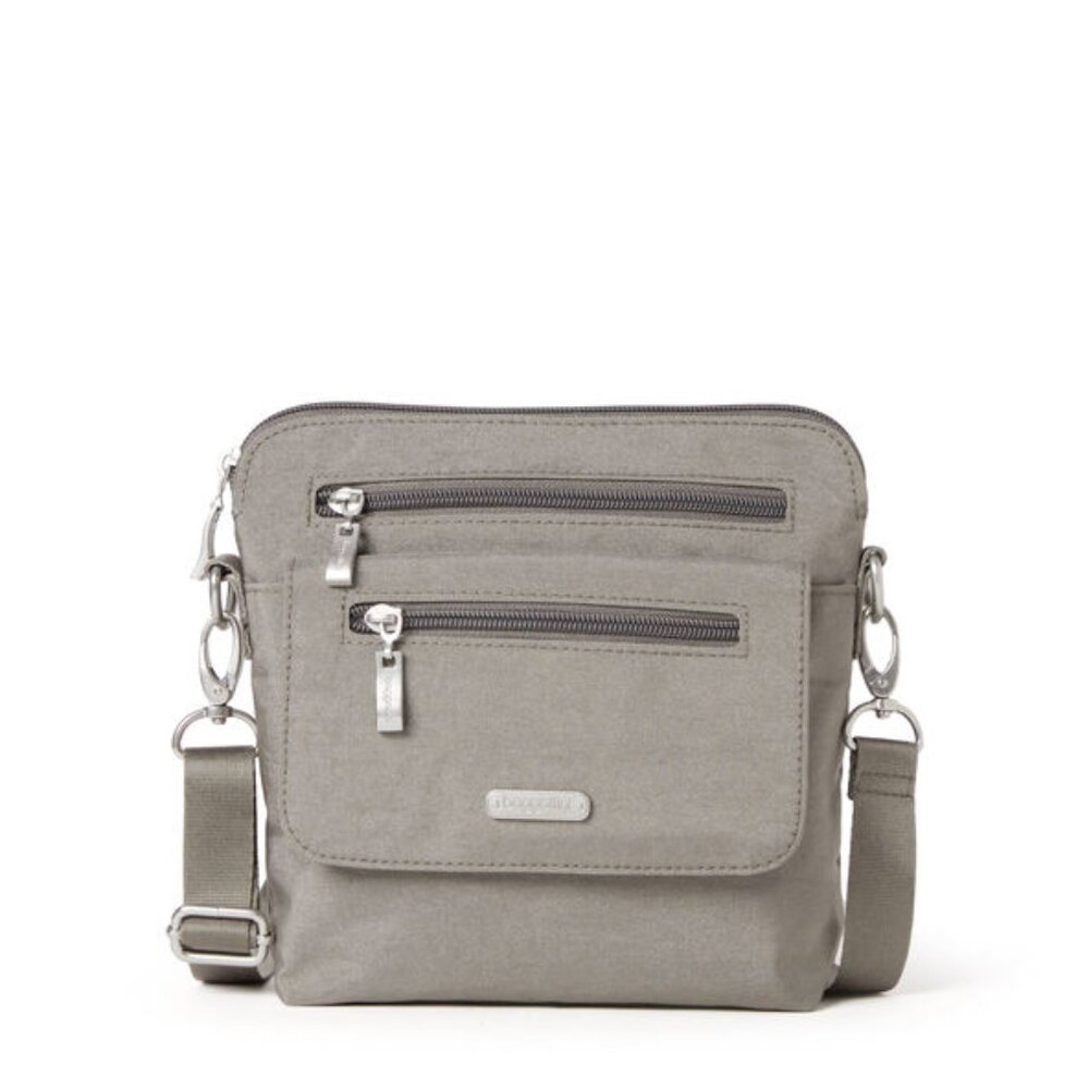 Baggallini Sterling Shimmer Let's Escape Bag/NWT